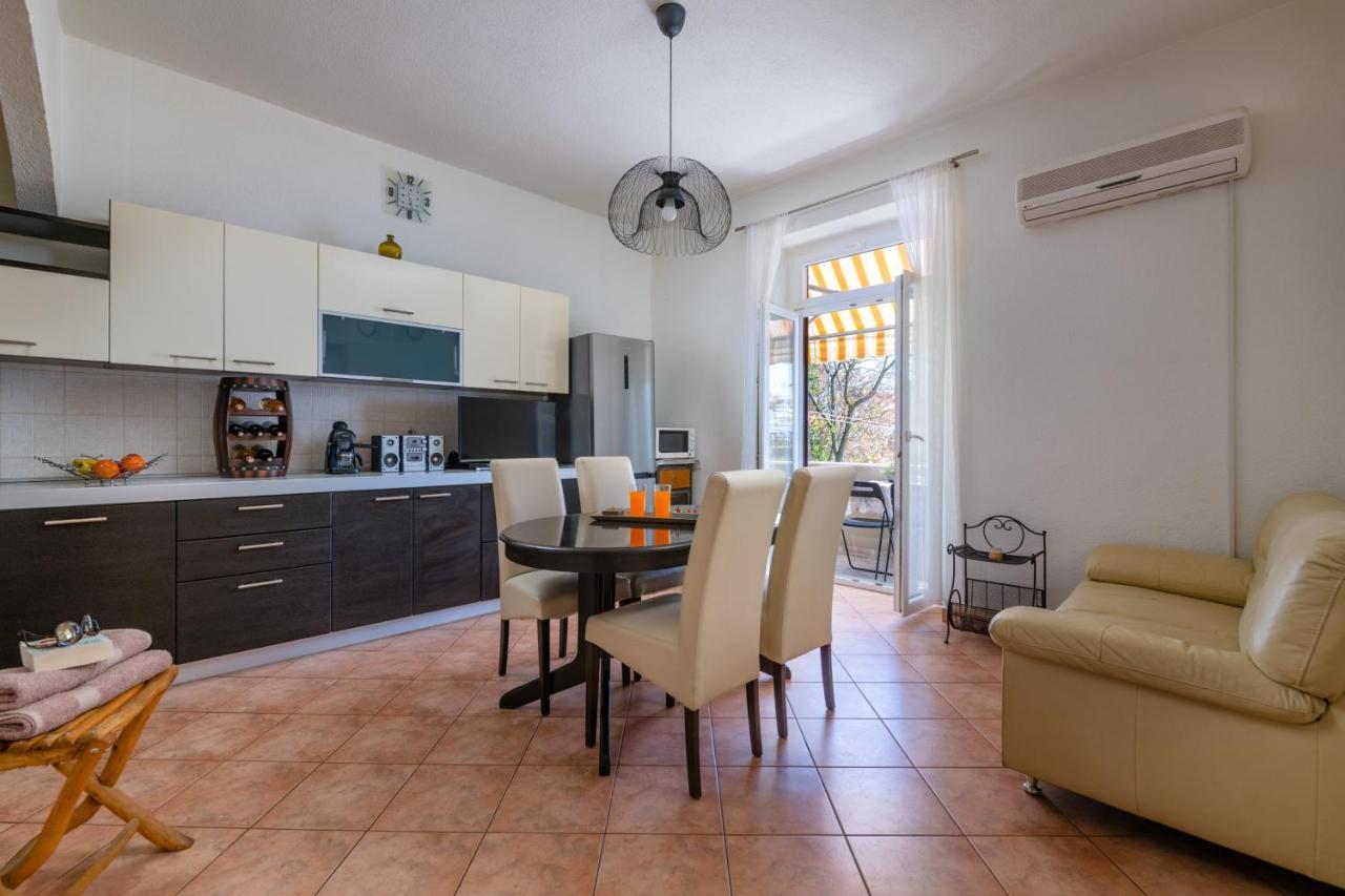 Apartment Dobric Коромачно Экстерьер фото